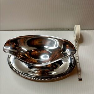 Silver Gravy Boat Castleton International Co W/ Attached Dish 683 Silver